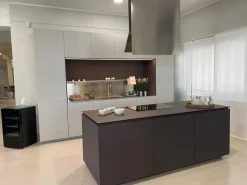 Cucina Cucina obliqua di Ernestomeda in offerta -35%
