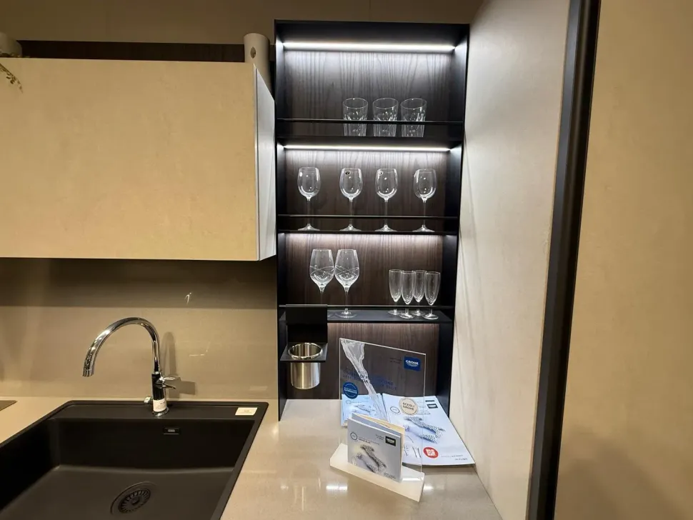 Cucina Cucina q01 con penisola Ar-due con un ribasso imperdibile