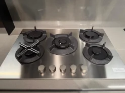 Cucina Cucina q01 con penisola Ar-due con un ribasso imperdibile