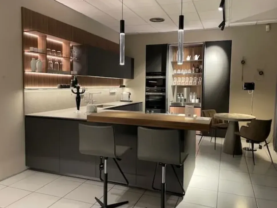 Cucina Cucina sign ad angolo Ernestomeda con uno sconto imperdibile