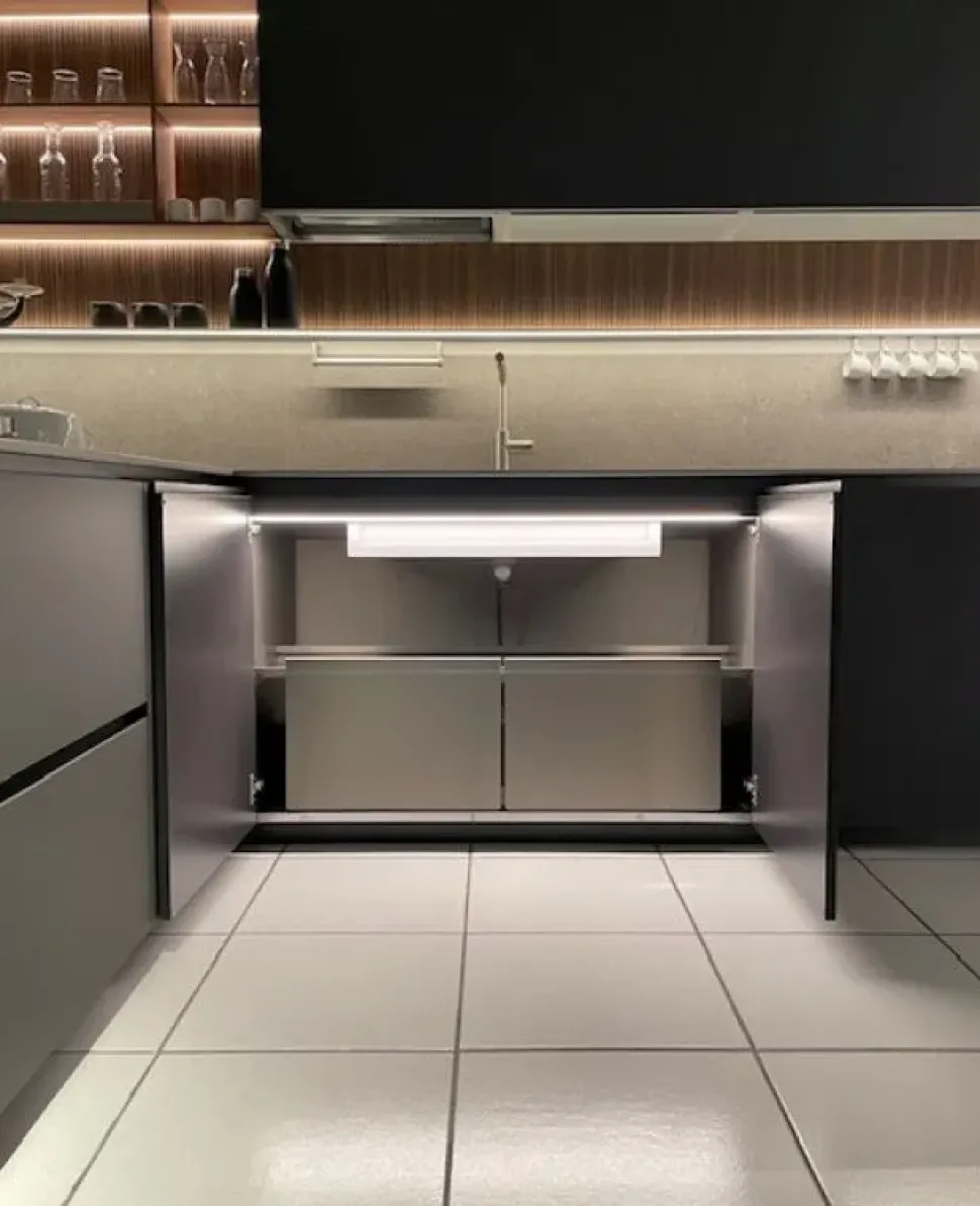 Cucina Cucina sign ad angolo Ernestomeda con uno sconto imperdibile