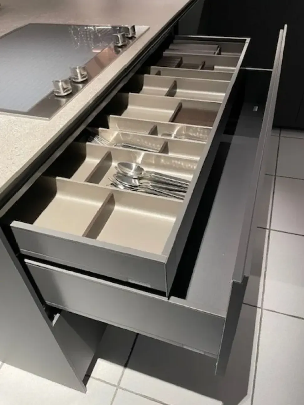 Cucina Cucina sign ad angolo Ernestomeda con uno sconto imperdibile