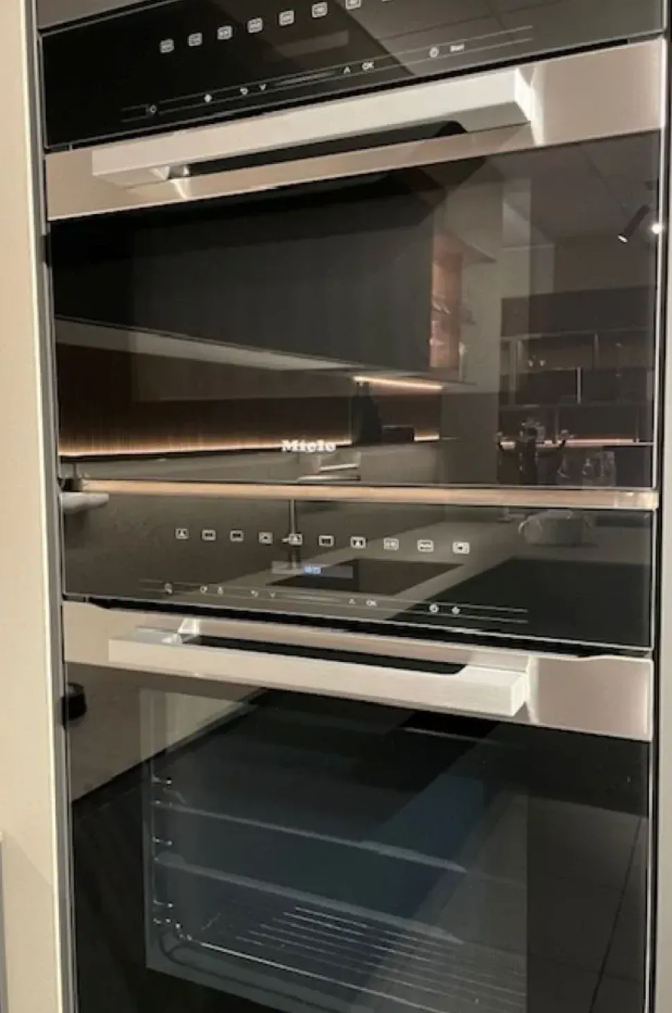 Cucina Cucina sign ad angolo Ernestomeda con uno sconto imperdibile