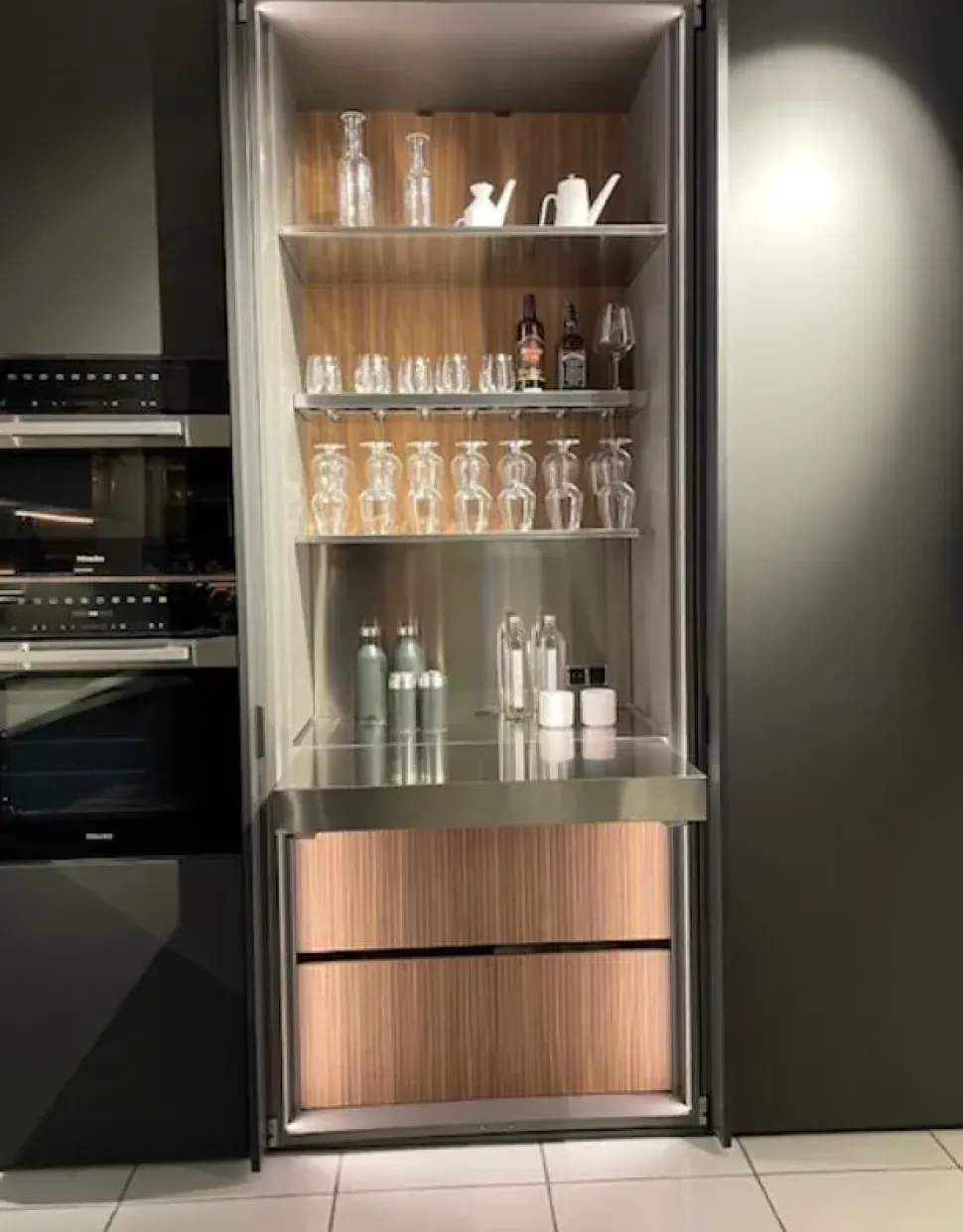 Cucina Cucina sign ad angolo Ernestomeda con uno sconto imperdibile