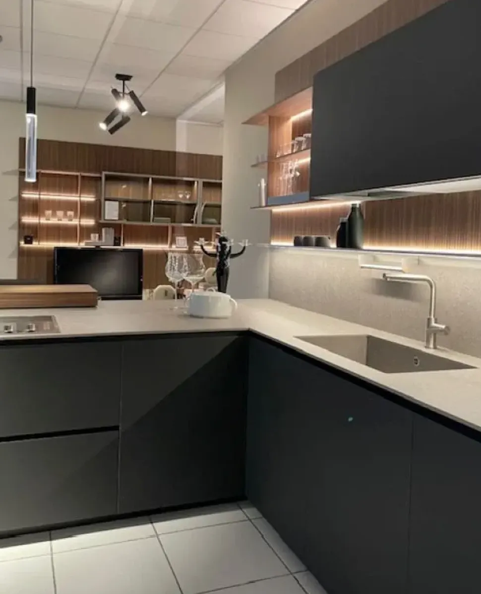 Cucina Cucina sign ad angolo Ernestomeda con uno sconto imperdibile