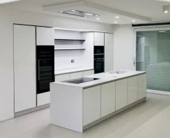 Cucina design ad isola Primopiano cucine Ingrosso cucine moderne icm58 a prezzo ribassato