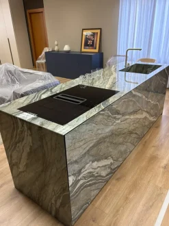 Cucina design con isola Monolith Artigianale a prezzo scontato