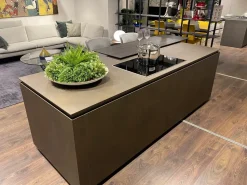 Cucina design con isola Skill  Modulnova a prezzo scontato