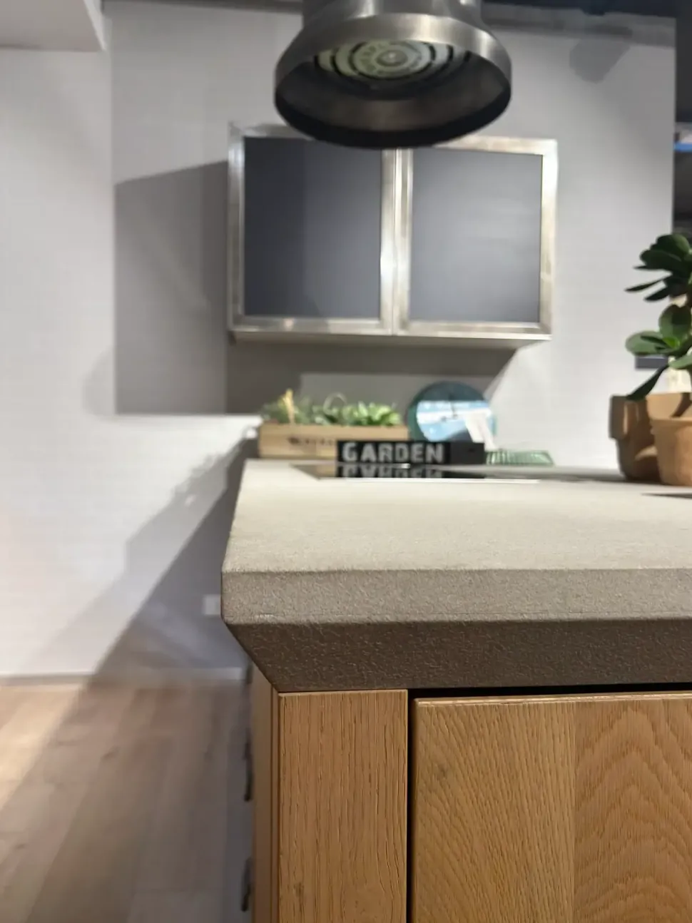 Cucina Diesel industriale rovere chiaro Scavolini con penisola scontata 51%