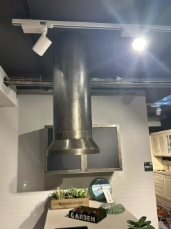 Cucina Diesel industriale rovere chiaro Scavolini con penisola scontata 51%