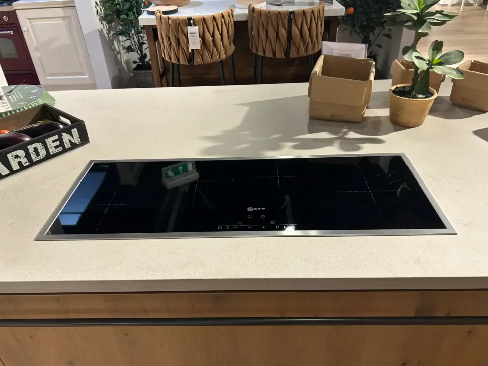 Cucina Diesel industriale rovere chiaro Scavolini con penisola scontata 51%