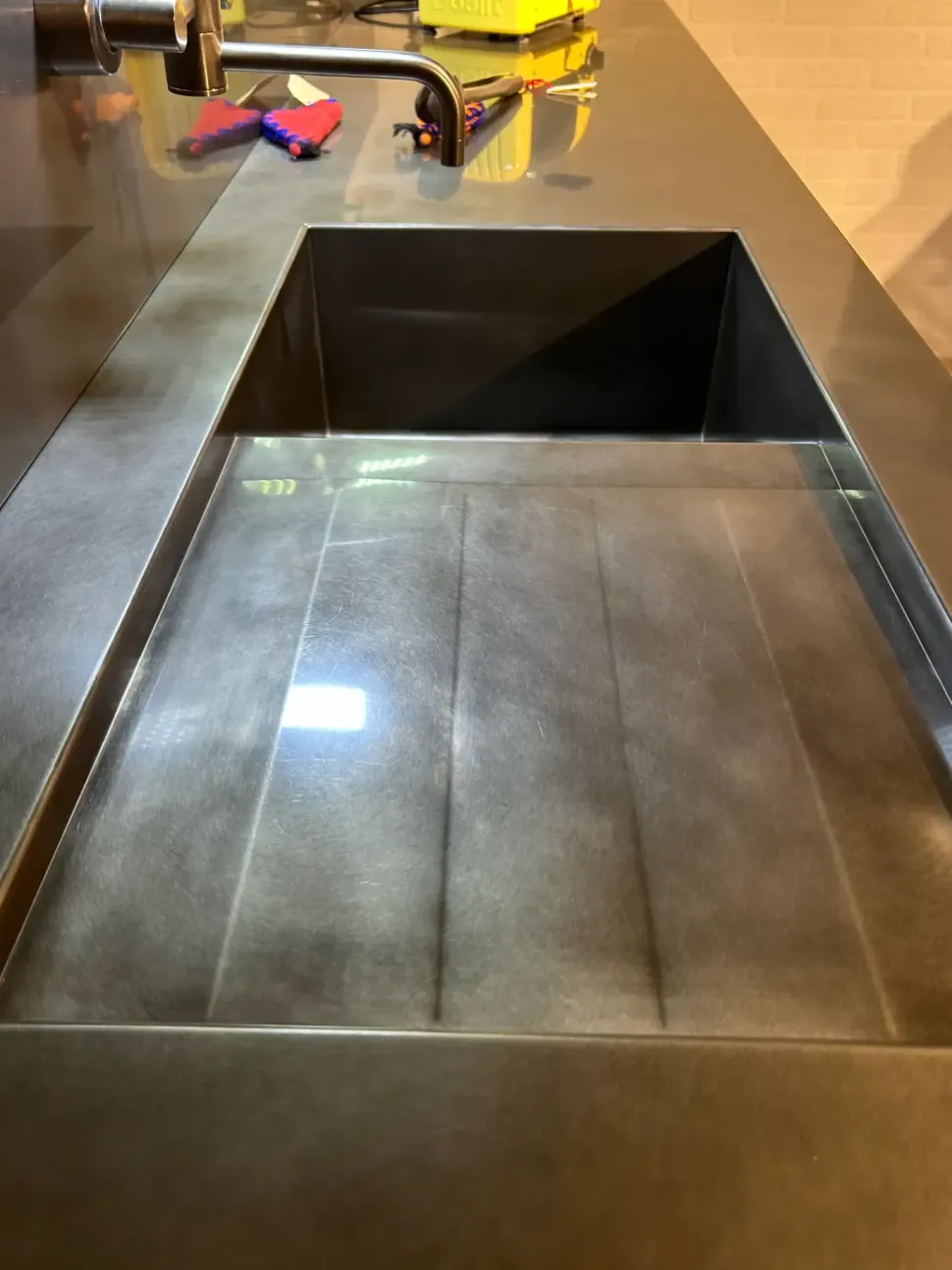 Cucina Diesel industriale rovere chiaro Scavolini con penisola scontata 51%