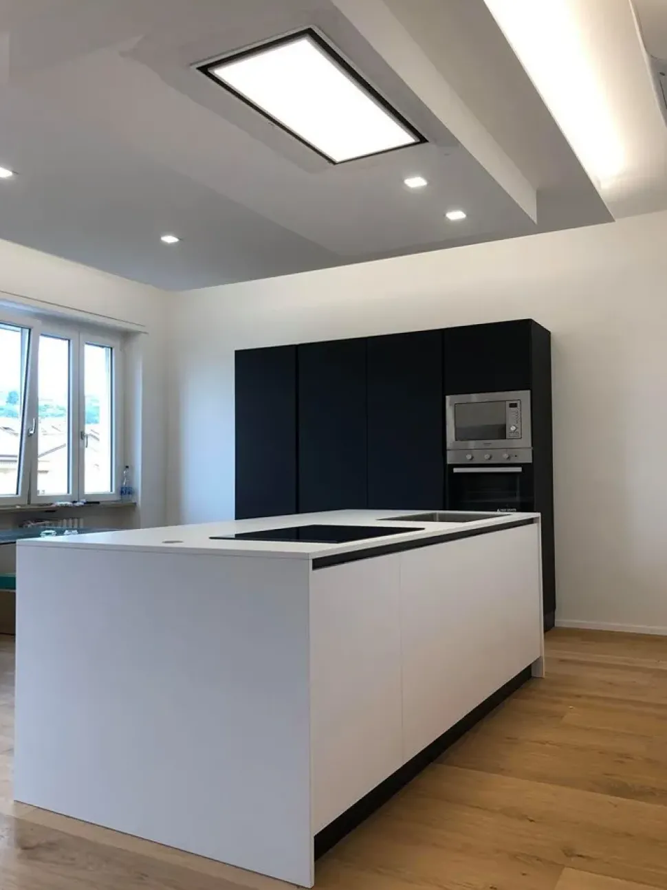 Cucina Fenix con isola Cucine store con uno sconto imperdibile