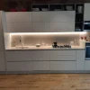 Cucina Frighetto moderna lineare bianca in melaminico Time. Estetica e funzionalità.