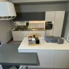 Cucina grigia design con penisola Ernestomeda Obliqua a soli 10902 Euro