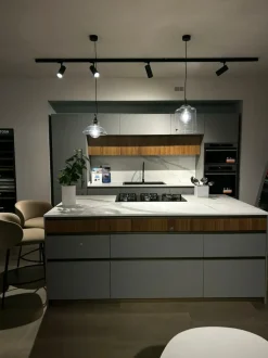 Cucina grigia design con isola Metropolis Stosa in offerta