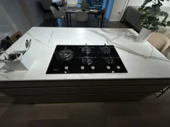 Cucina grigia design con isola Metropolis Stosa in offerta