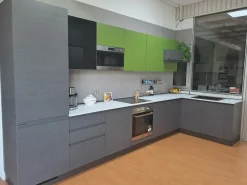 Cucina grigia moderna ad angolo Essebi Zenit