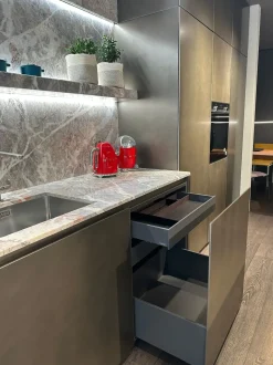 Cucina grigia moderna con isola Corner Zampieri cucine a soli 38950 Euro