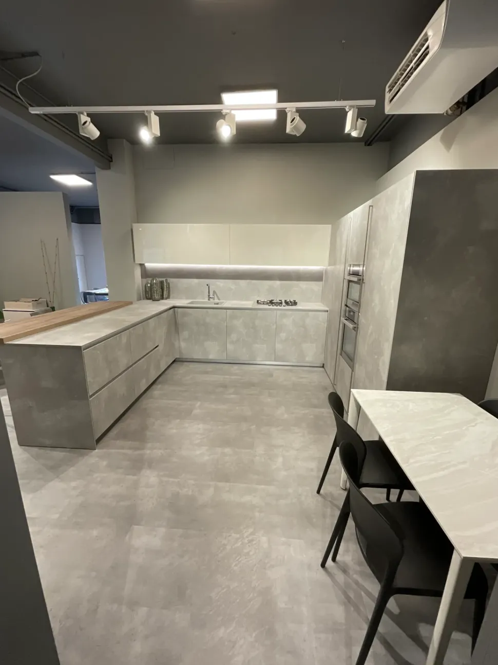 Cucina grigia moderna con penisola 2?1 Copat cucine a soli 12000 Euro