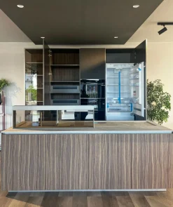 Cucina grigia moderna con isola Sign Ernestomeda in Offerta Outlet