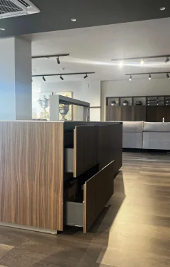 Cucina grigia moderna con isola Sign Ernestomeda in Offerta Outlet