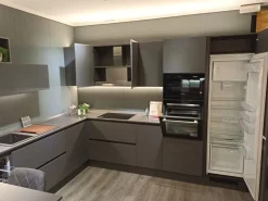 Cucina grigia moderna con penisola Evolution Scavolini