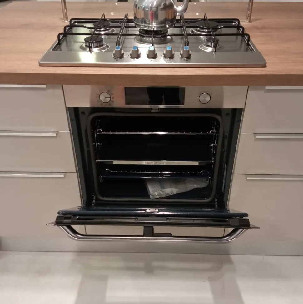 Cucina grigia moderna con penisola Urban Scavolini