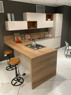 Cucina grigia moderna con penisola Urban Scavolini