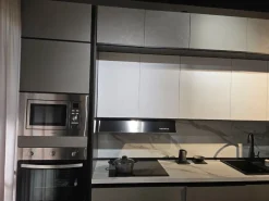 Cucina grigia moderna lineare Zoe Net cucine in Offerta Outlet