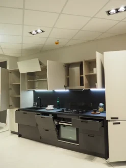 Cucina grigia moderna lineare Scavolini Cucina sax