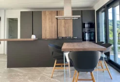 Cucina grigio design ad isola Ingrosso cucine moderne icm47 Primopiano cucine scontata