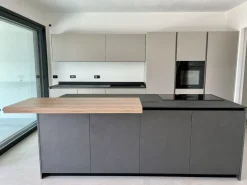 Cucina grigio design ad isola Ingrosso cucine moderne icm71 Primopiano cucine in Offerta Outlet