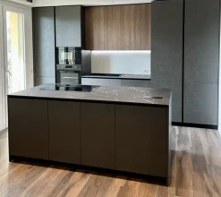 Cucina grigio design ad isola Ingrosso cucine moderne icm41 Primopiano cucine