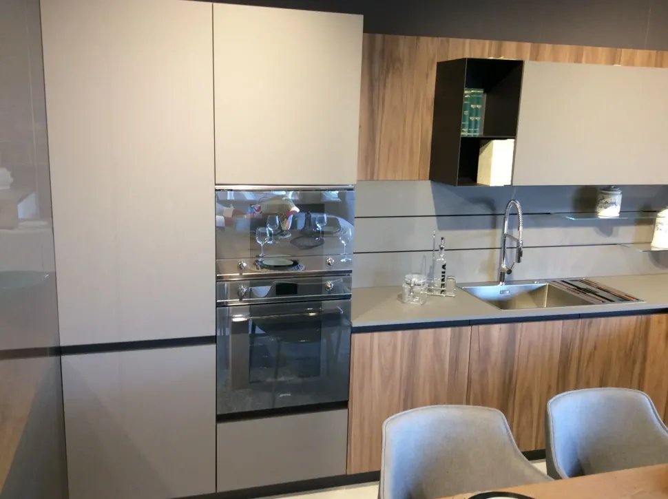 Cucina grigio moderna con penisola Noce imperial Artigianale in Offerta Outlet