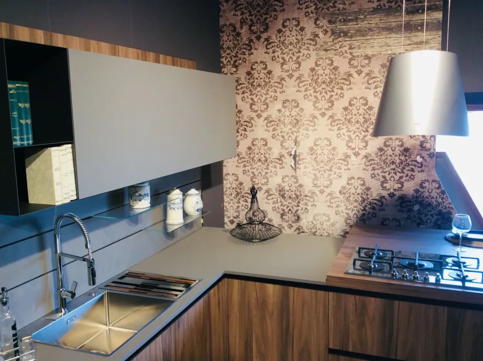 Cucina grigio moderna con penisola Noce imperial Artigianale in Offerta Outlet