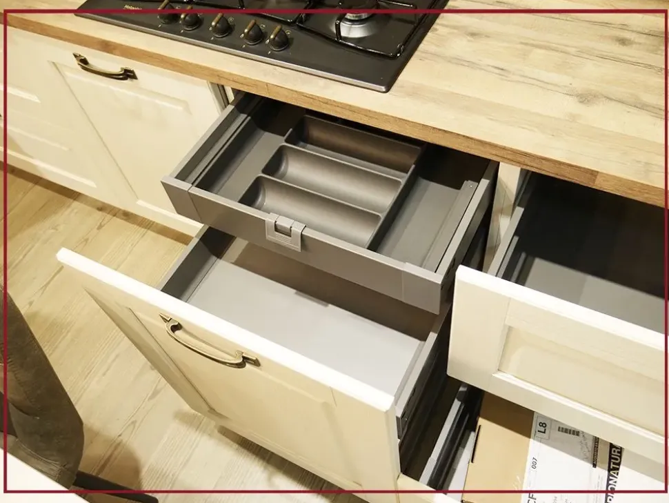 Cucina in legno Arredo3 a PREZZI OUTLET -35%