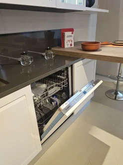 Cucina inglese con penisola Carattere Scavolini a prezzo scontato