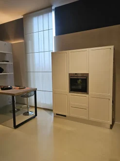 Cucina inglese con penisola Carattere Scavolini a prezzo scontato