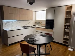 Cucina Kalí moderna altri colori Arredo3 ad angolo scontata 50%