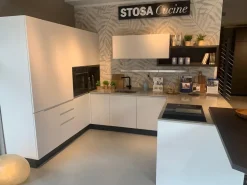 Cucina Karma moderna grigia Stosa con penisola scontata 50%