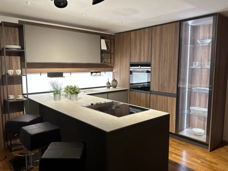 Cucina Kronos con penisola Arredo3 con uno sconto imperdibile