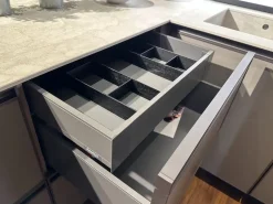 Cucina Kronos con penisola Arredo3 con uno sconto imperdibile