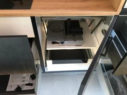 Cucina lineare in hpl grigio Wood a prezzo ribassato