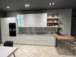 Cucina lineare in laccata opaco bianca Carattere a prezzo scontato