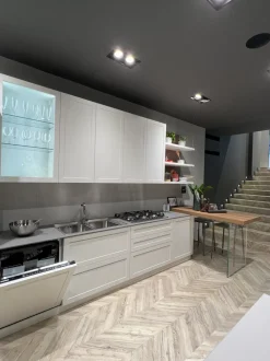 Cucina lineare in laccata opaco bianca Carattere a prezzo scontato