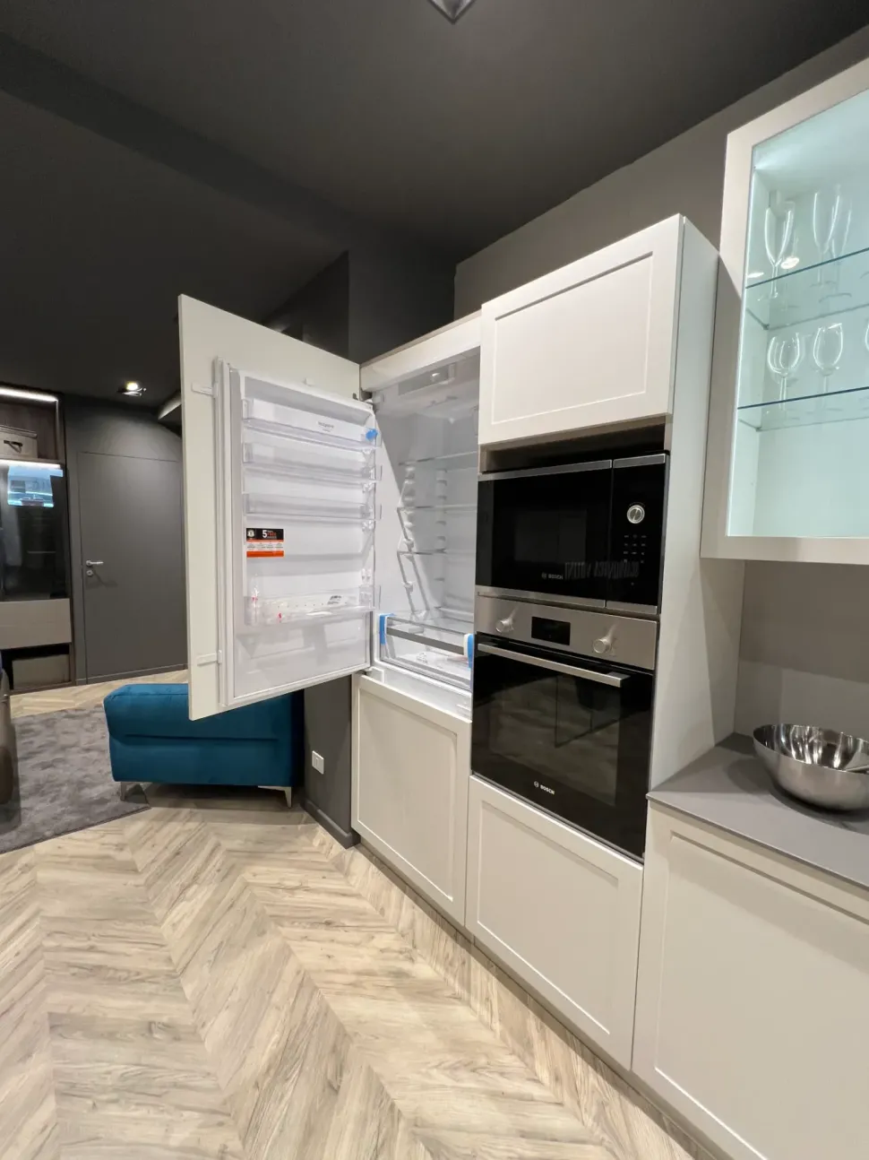 Cucina lineare in laccata opaco bianca Carattere a prezzo scontato