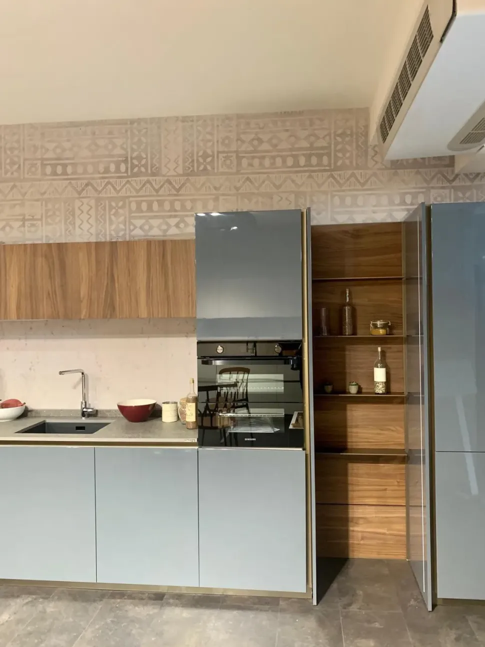 Cucina lineare in laccato lucido altri colori Color trend a prezzo ribassato