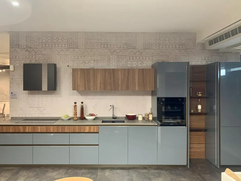 Cucina lineare in laccato lucido altri colori Color trend a prezzo ribassato