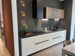 Cucina lineare in laminato opaco a prezzo scontato 37%